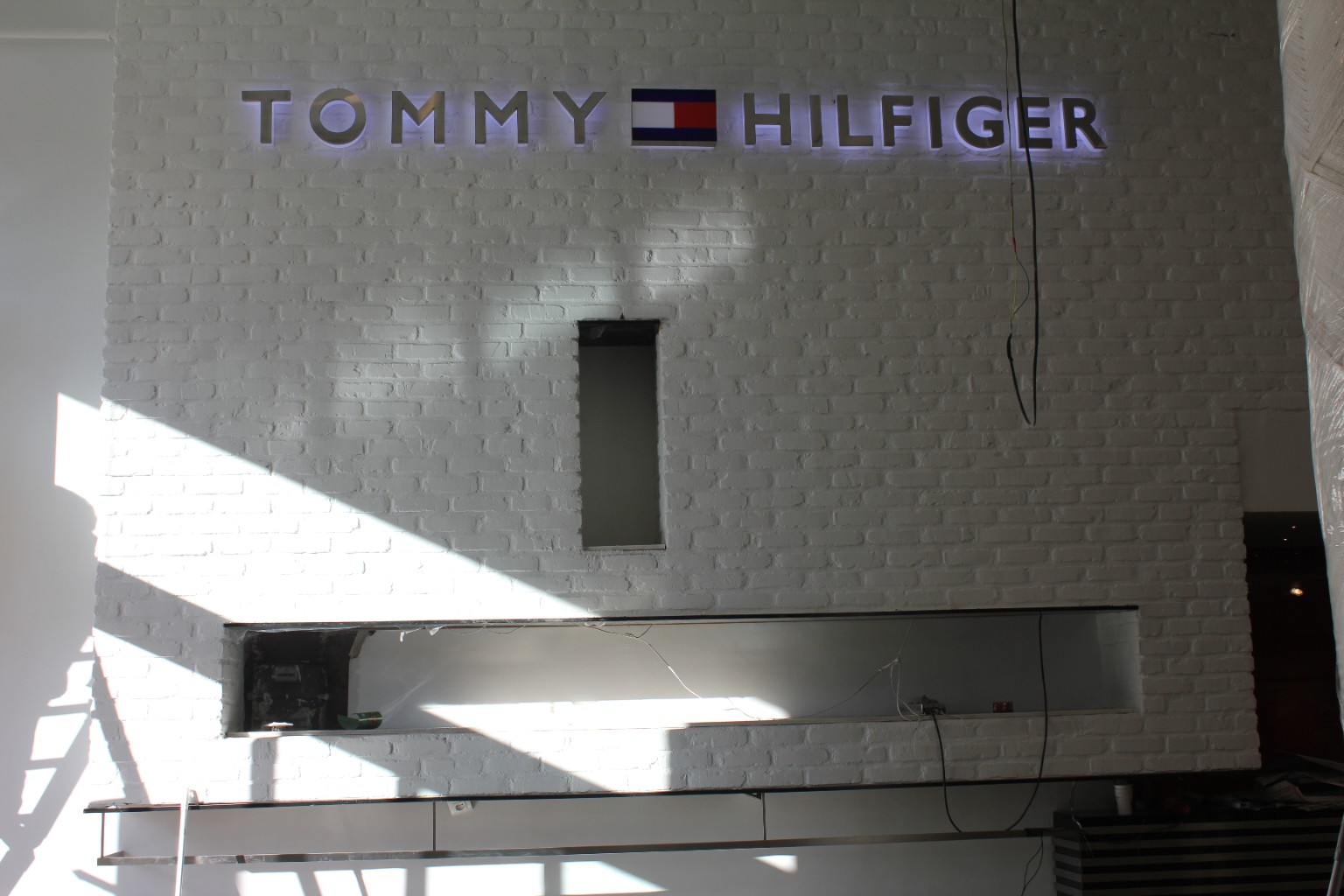 Tommy Hilfiger — Retail Interior Fit-Out — original project photograph 6