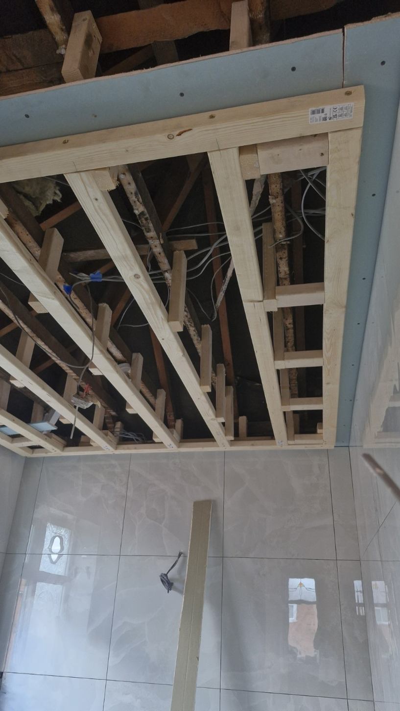 Ceiling construction detail
