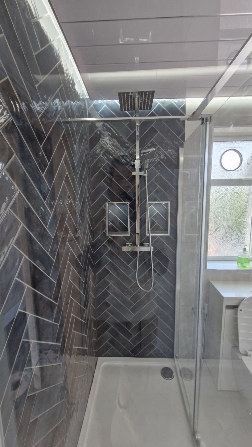 Shower tiling detail
